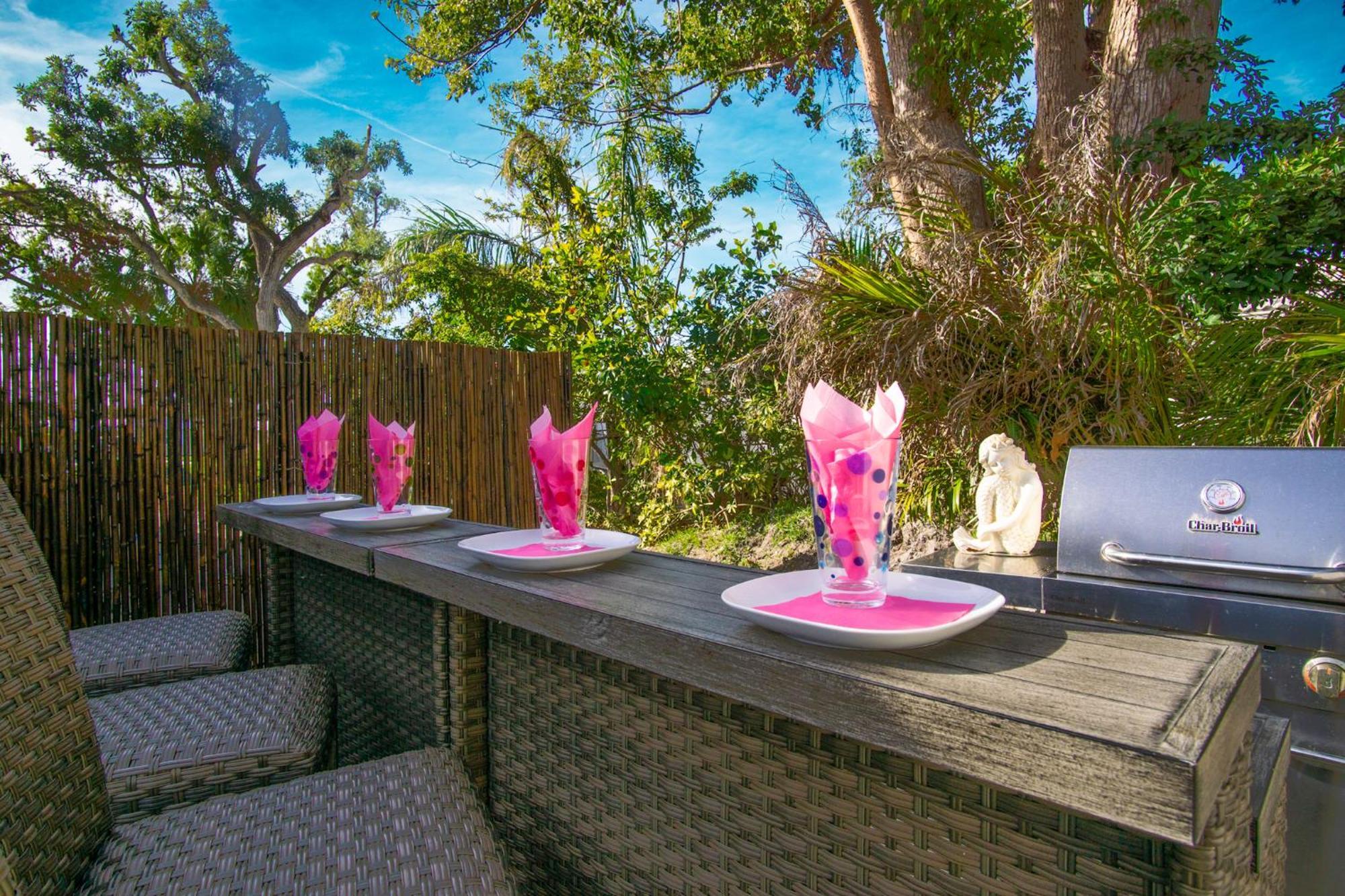 Luxury Zen Den With Heated Pool Just Off Siesta Key Lägenhet Sarasota Exteriör bild